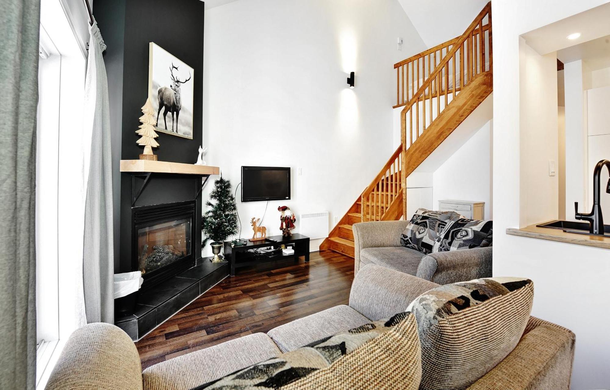 Condo 305 33 Chemin Du Hameau By Les Chalets Alpins Stoneham Exteriör bild